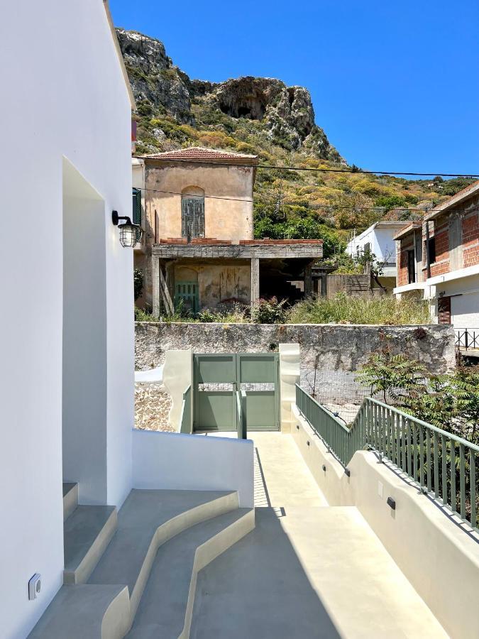 Lithos Retreat Apartment Колимвари Екстериор снимка
